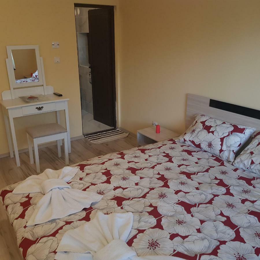 Guest House Ileana ساباريفا بانيا المظهر الخارجي الصورة