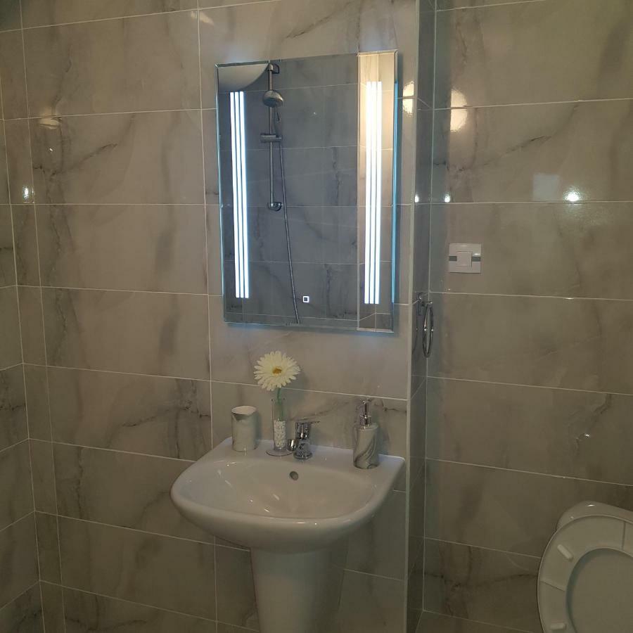 Guest House Ileana ساباريفا بانيا المظهر الخارجي الصورة